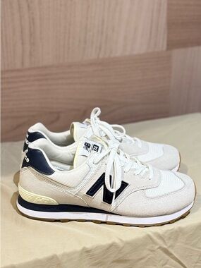 New Balance Cream and Navy Retro Running Sneakers